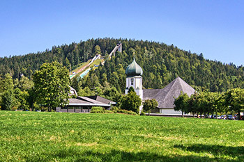 Hinterzarten mit Sprungschanze